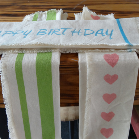 spray paint canvas serviettes napkins