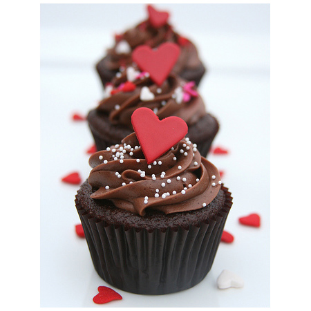 DIY craft ideas for Valentine's Day cupcake