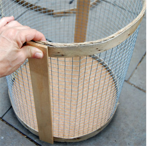 Home Dzine Craft Ideas Wire Mesh Basket For Magazines Towels Or Veggies