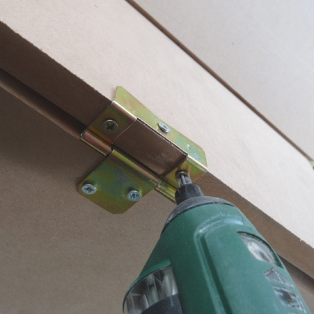 How to mount an overlay hinge