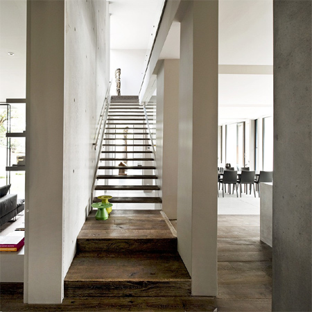 Concrete and wood make for beach house design