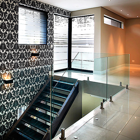 Glass staircase bannister sustainable design option for home interiors