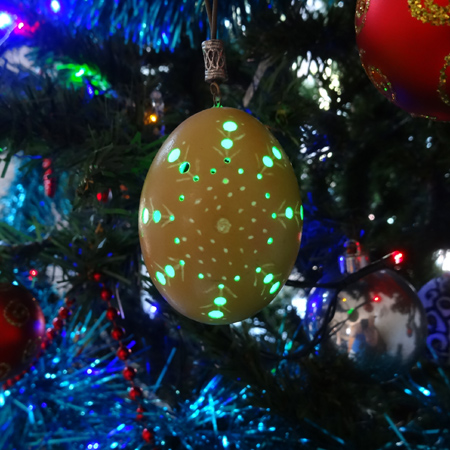 Use a Dremel MultiTool to make Pysanka (lace) eggs 