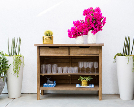 Transform your outdoors into an entertainment area 