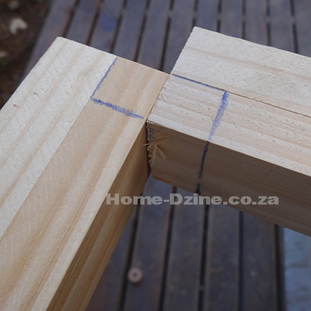 half overlap joint to join bench top frame to legs