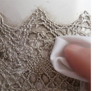 Turn an old tin into a gorgeous decor accessory