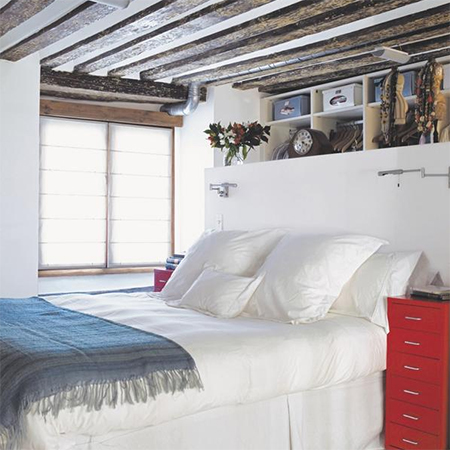 how to decorate warm comfortable cosy bedroom cottage