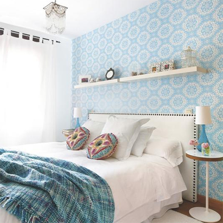 Decorate a cosy and comfortable bedroom