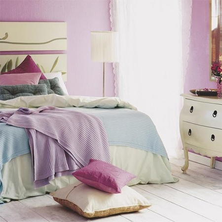 how to decorate warm comfortable cosy bedroom pastels