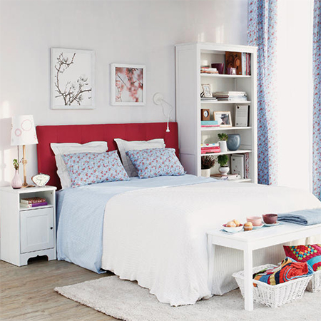 how to decorate warm comfortable cosy bedroom red and blue