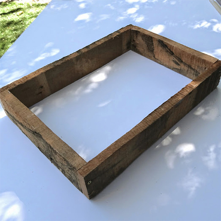 make a base for the bird feeder using reclaimed timber wood pallet
