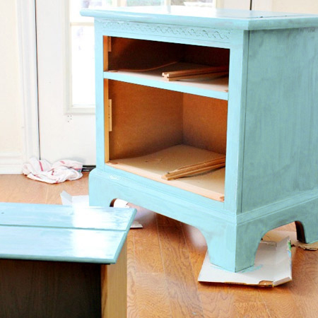 apply chalk paint to old furniture