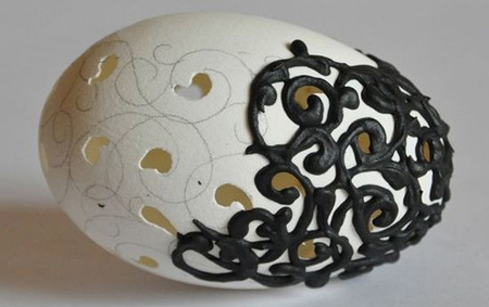 Elegant engraved lace eggs