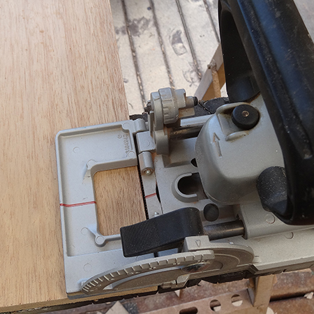 using a bosch biscuit jointer to join timber wood planks together