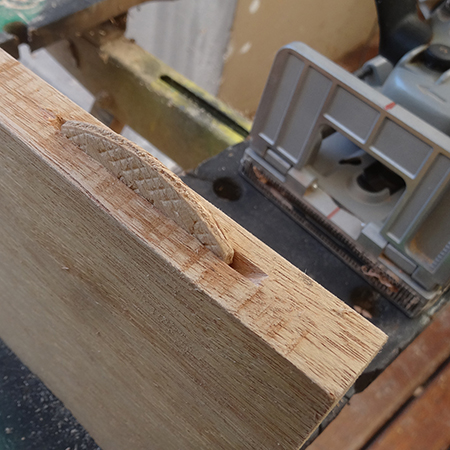 using a bosch biscuit jointer to join timber wood planks together