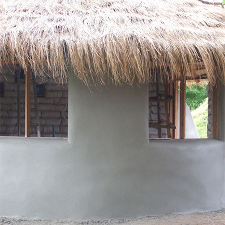 Build an earthbag rondavel