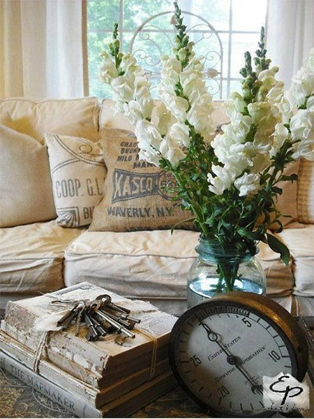 how to style a coffee table vintage rustic charm ideas