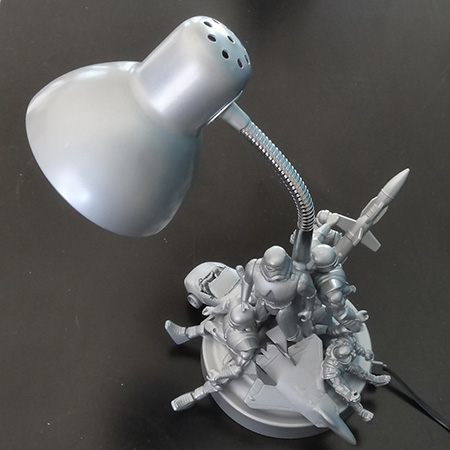 Action figure table lamp