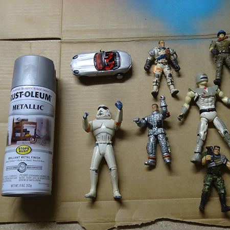 Action figure table lamp