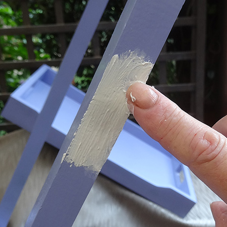 Transform a butler's tray with Rust-Oleum 2X spray paint