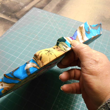 Make your own fabric wrapped chargers