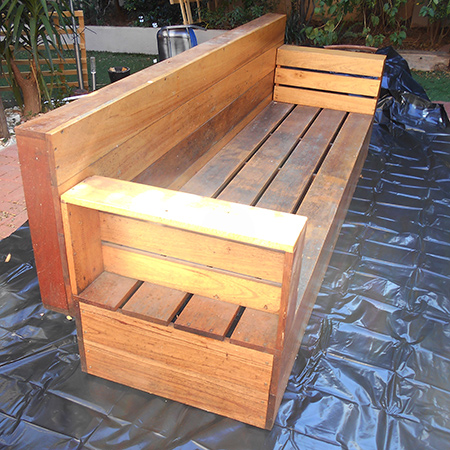 With the launch of Woodoc Water-Bourne Deck, and having used this on my deck, I decided to apply this to the sofa.