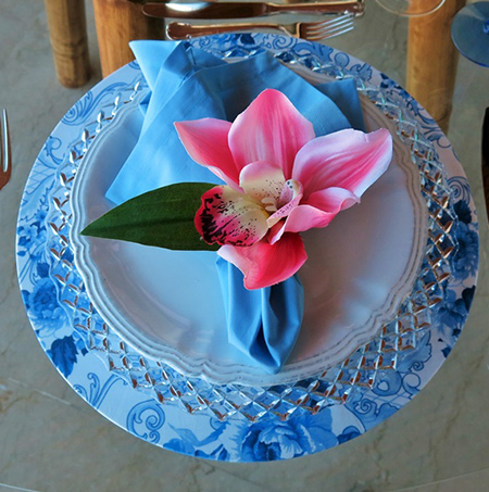 diy make special occasion fabric wrapped charger plates