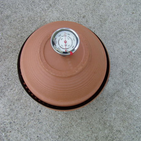 Use terracotta pots to make a smoker