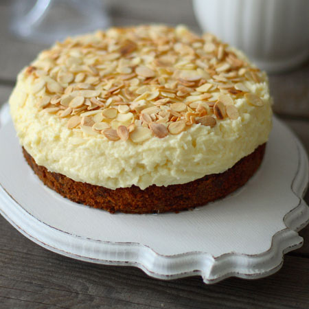 cake tray or board to display your home baked cakes and goods