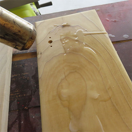 use wax candles to protect and preserve wood DIY projects