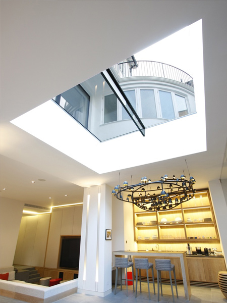 Glazing, walk-on rooflights and skylights