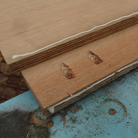 Portable laptop stand