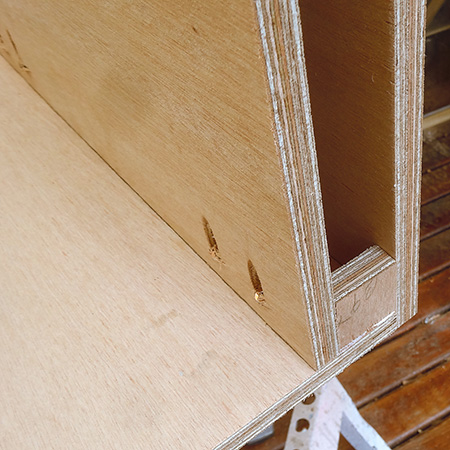 Portable laptop stand