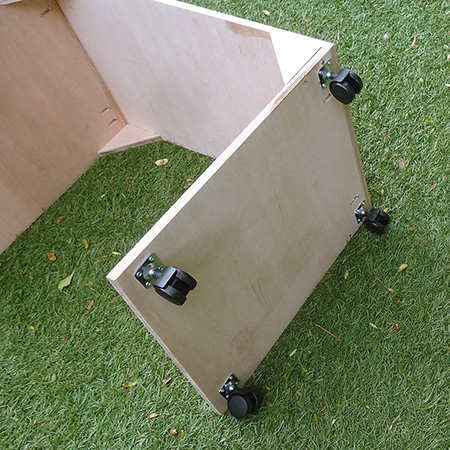 Portable laptop stand