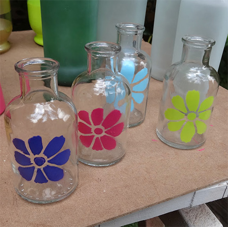 There are hundreds of ways to use the Rust-Oleum 2X UltraCover range of spray paints, and they are available on so many colours
