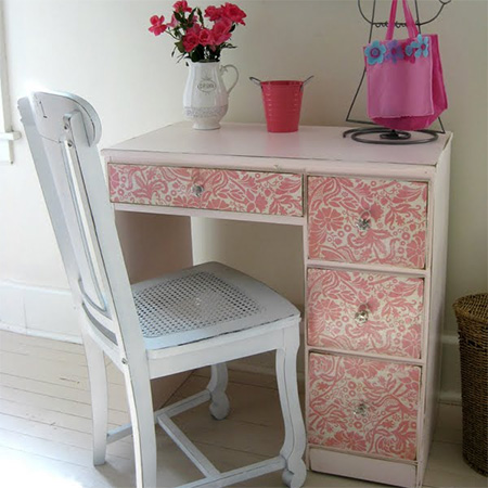 Makeover a chest of drawers