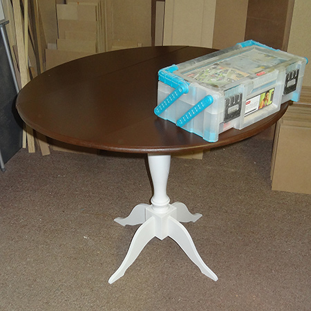 Make a round drop-leaf table