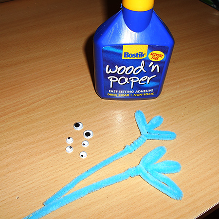 Recycle plastic shampoo bottles into pencil holders