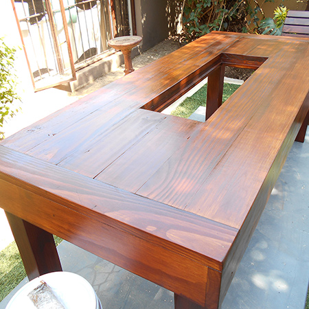 Outdoor table with ice box cooler