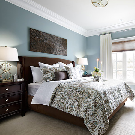 Spoil yourself with quality bed linens in plain colours or interesting patterns. Layering the bed with linens and cushions is an easy way to turn a plain bedroom into a luxurious retreat. 