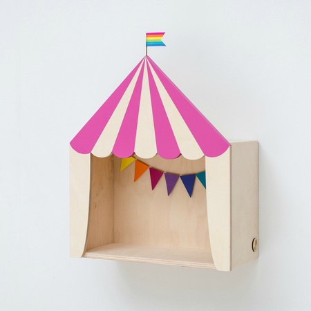 Make tidy up fun time and let young children experience adventure and fantasy as they clean away their toys. Toys and animals step into the circus tent to prepare for the next show.