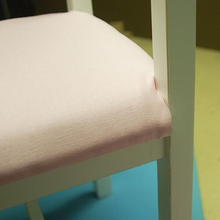 Upholster a kiddies chair