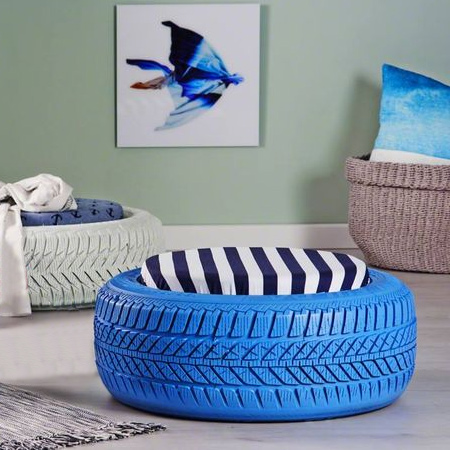 Put old tyres to good use as seating for a home. With a few tools, supplies and some DIY savvy you can transform disused tyres into extraordinary high-profile seating. Painted in vibrant colours, these original seats create a unique effect in an apartment or on a balcony.