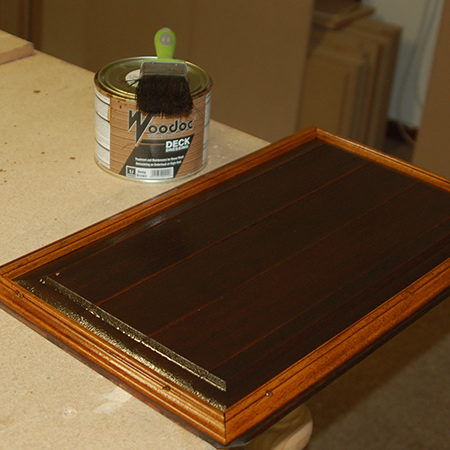 The entire frame was given 3 coats of Woodoc Deck Dressing in deep brown. I used this because it was left over from a previous project. You can also use Woodoc 30, 50 or 55 to seal the wood. 