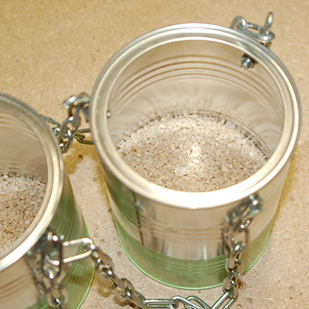 Coffee cans become an attractive plant holder