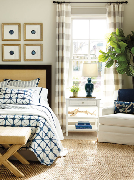 Introduce a splash of colour into a neutral bedroom with small accessories. You don’t have to commit since you’re only using a few cushions, and it gives you the freedom to take some risks!