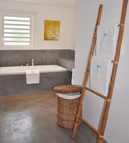 When looking at flooring options, consider the benefits of decorative cement-based flooring - the perfect example of a synergy between beauty, sustainability and economy