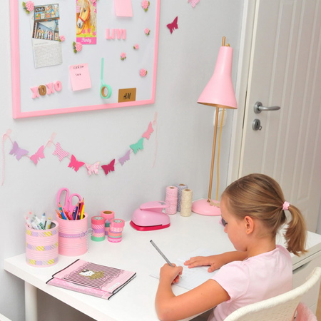 Makeover mismatched accessories for a pretty pink girl's bedroom