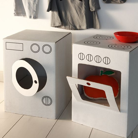 Every little girl wants to help her mom with the daily chores. Recycling cardboard boxes in an inexpensive way to create single items, or if you have plenty of cardboard boxes to spare, why not make an entire kitchen.