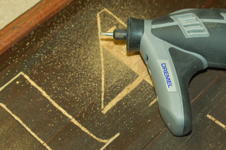 Use the engraving bit supplied with the tool to engrave on wood to make your own wall art, or a decorative plaque for your house number.